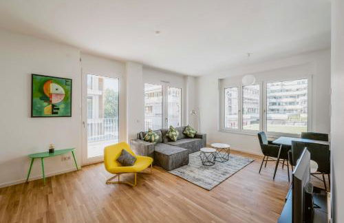 EXQUIS Luxus 2BR Apartment ETRO I Balcony I Family-friendly I Mercedes I Home Office - Foto 1