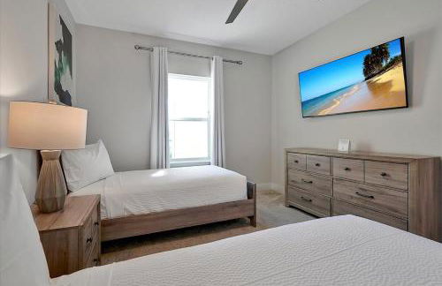 Cozy 3 Bedroom Townhouse Near Disney w/ Patio - Foto 22