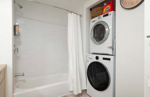 Upscale Penthouse with Gym Parking near MGH TUFTS - Photo 41