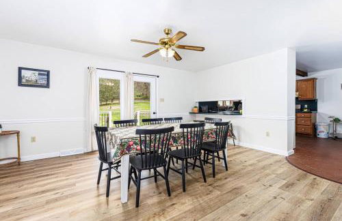 Enola Trail Getaway - bikes, rural, BBQ ,King bed, patio - Foto 6