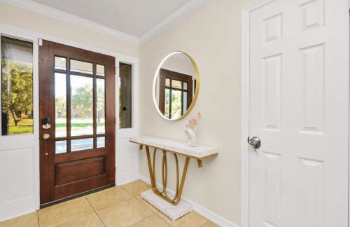 Luxury Retreat with Heated Pool, Firepit, Outdoor Cinema - Foto 32