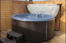 GROOMS COTTAGE OUTSIDE HOT TUB - Foto 5