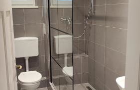 Monteurwohnung bei Würzburg fünf Schlafzimmer bis 10 Personen incl eigenen Parkplätzen und WLAN - Grill nur Einzelbetten - Foto 6