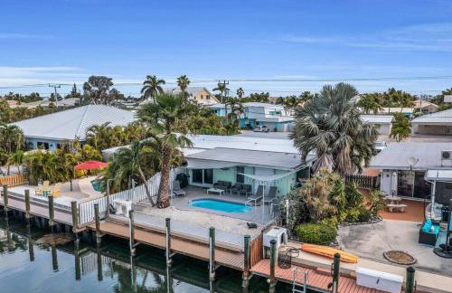 Villa Bella Newly Remodeled With Private Dock and Pool & Cabana Club Access - 7 night minimum stay - Foto 25