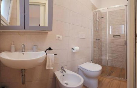 Seaside Villa with Hot Tub, 5mins walk from the sea - Foto 10