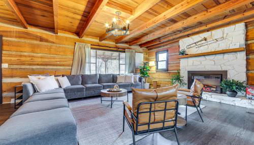 Hot Tub, Game Room and Fire Pit Canton Log Cabin - Foto 4