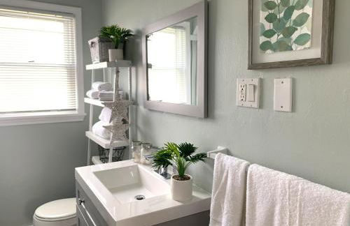 The Modern Stylish Gem Of Pontiac - 5 Min To GM - Foto 23