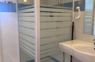 Charmant studio le clos d'Aix parking privé gratuit et piscine - Foto 8