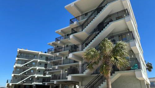 Welcome to Sandpiper Beachfront Condo Cozy 1-bed in JAX Beach, perfect for couples! Pet-friendly! - Foto 4