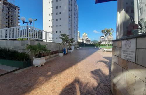 AP Guarujá Enseada lado praia com piscina, lazer completo - Foto 4