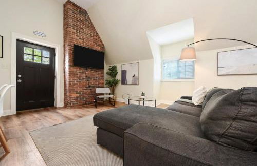 3 Bedroom House with Netflix, FREE Parking, Near Hospitals, Shopping,Food - Foto 9