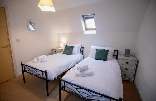 Augusta House - Andover - Photo 28