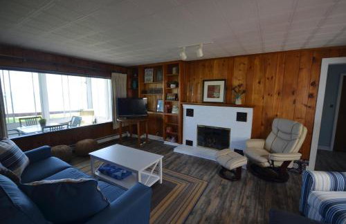 North Shore Beach Retreat - Foto 16