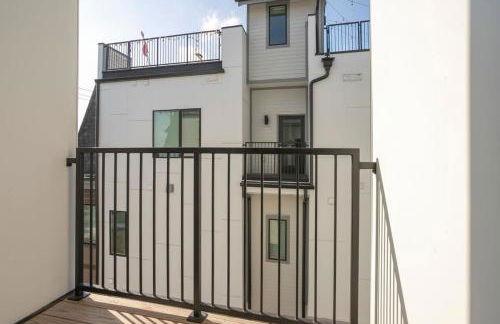 1 5 Miles to Broadway Rooftop Deck w City Views - Foto 33