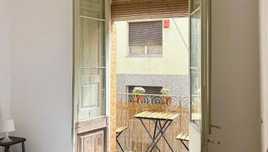 SC Apartamento céntrico con balcón - Photo 1