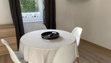 Studio 1er étage - Centre-ville - Local vélos disponible - Foto 3