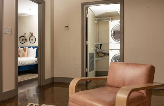 Luxury 2 BR Apartment With Modern Accents Downtown - Foto 12