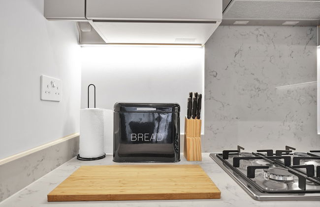 Belmore 1 & 2 Bedroom Luxury Apartment - Foto 75