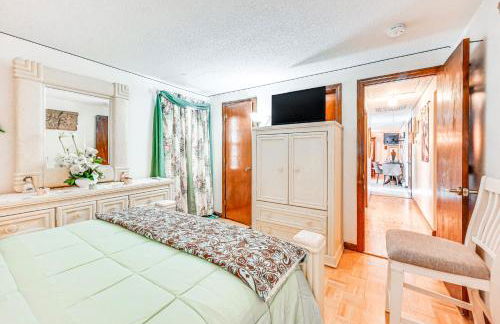 Vintage Windsor Home Private Yard and Covered Deck - Foto 12