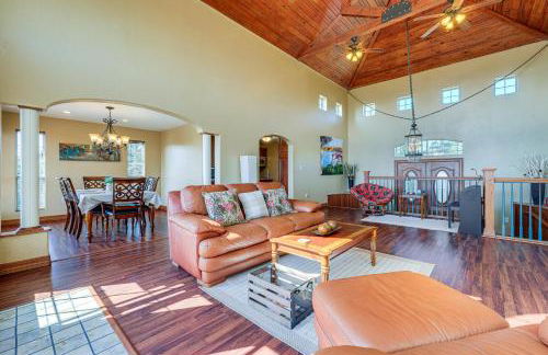 Family-Friendly Fischer Home with Private Hot Tub! - Foto 7