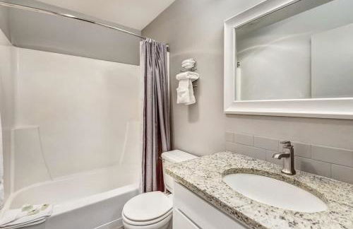 Riverfront Condo Next to Park and Downtown Bend - Foto 13