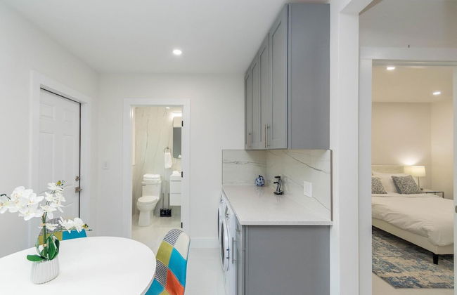 Uhost AI 1BR With Marble Accents Patio - Foto 23