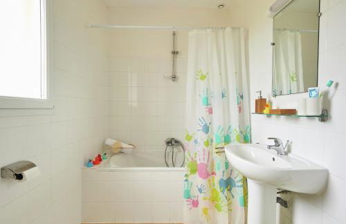 Villa in France with Garden & Barbecue - Foto 16