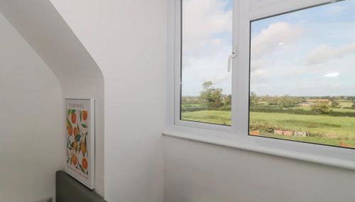 Tranquil Clyffe Cottage - Photo 4