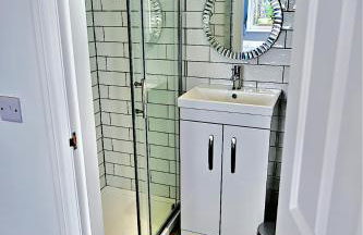 Porthmadog, Sleeps 11, 5 Bedrooms, 5 Bathrooms, Mountain Views - Photo 11