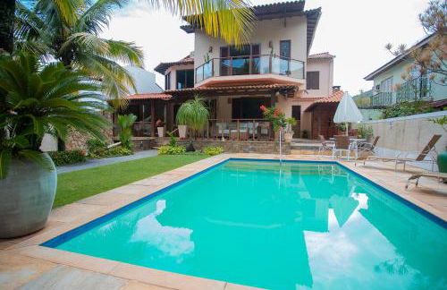 Casa a 50m da Praia de Itacoatiara Niteroi RJ - Foto 1