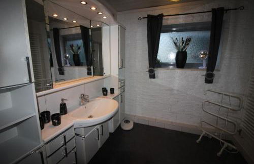 Haus Abbi, Ferienwohnung mit Schwimmbad - Foto 17