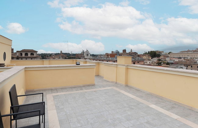 JOIVY Exclusive 2-Bedroom Villa with Private Garden - 5 minutes from the Colosseum - Photo 86