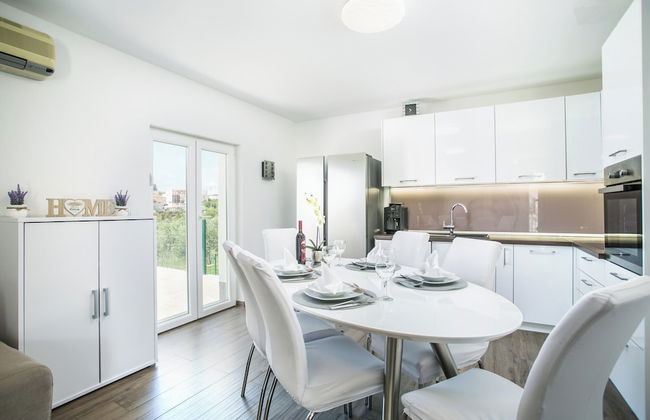 Modern House W.large Garden & Children Playground - Foto 19