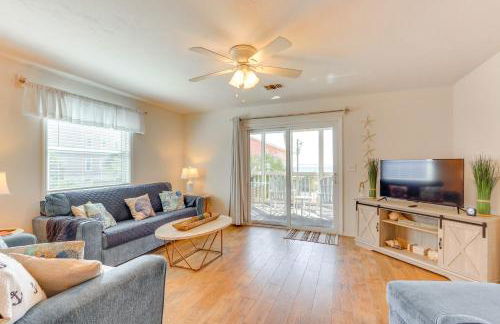 Ocean Views and Deck Family Home, Steps From Beach - Foto 6