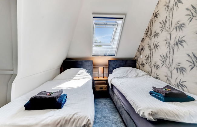 Stylish Farmhouse With Spa Tub - Foto 14