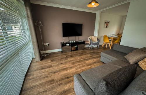 Dog Friendly Kessingland Chalet | Coastal Retreat - Photo 1