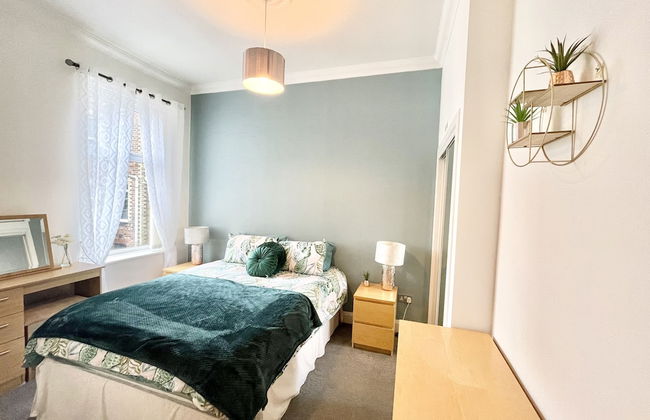 Ground Floor Victorian Apartment - Photo 1