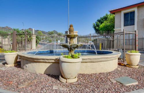 Near Hiking! Mtn-View Resort Retreat in Phoenix - Foto 31