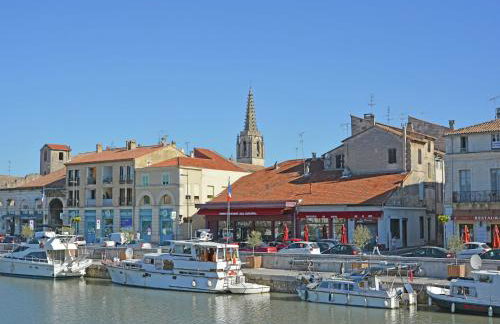 Peaceful Poolside Escape - Foto 32