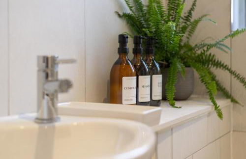 Charming 2 Bed Cottage - within city walls - free parking- garden - Foto 27