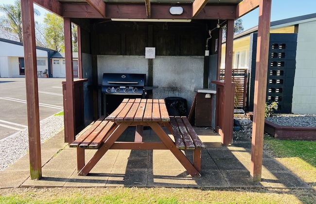 18th Avenue Thermal Motel - Photo 63