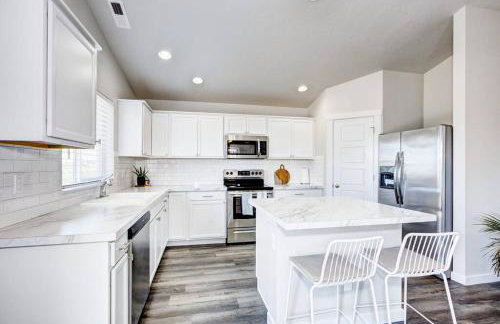 BRAND NEW 4-BDRM HOME Farmhouse at Grand Rapids - Foto 9