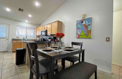 Cozy 3 Bedrooms Town home in Chandler with community pool - Foto 18