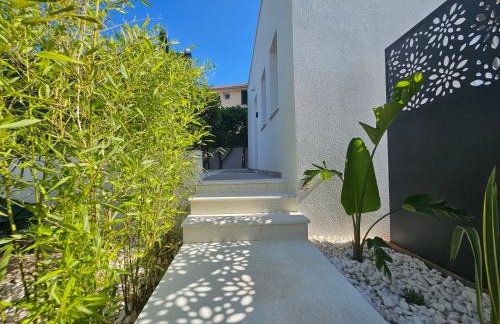 The Three Flowers Pool House - Foto 54