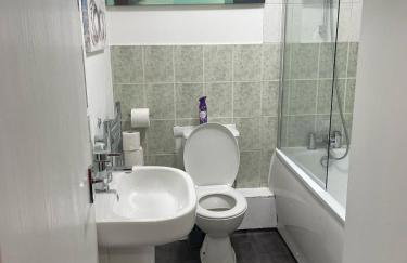 Newly Refurbished Home fit for to 7 family members, Groups, Contractors Centre of Bradley Stoke - Foto 31