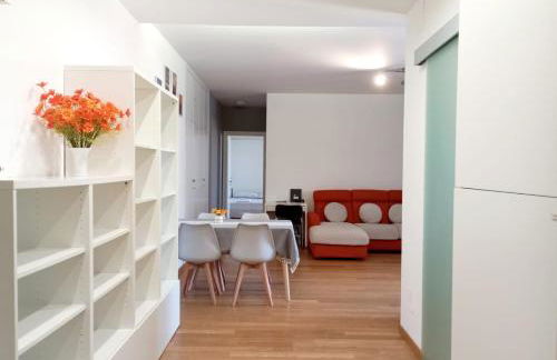 Quietnest Venice Station Flat 86sqm 100m to Bus Station 300m to Train Station - Photo 1
