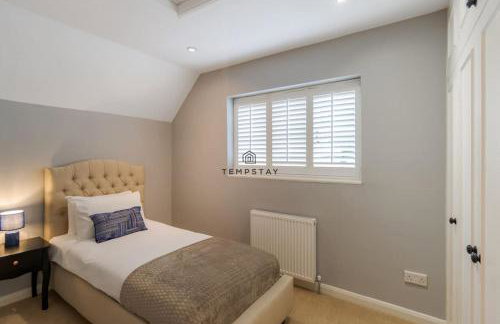 Cosy Family Home Near Thorpe Park & Legoland - Foto 16