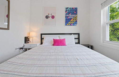 4BR 2BA Hot Tub Home By The Bay - Foto 28