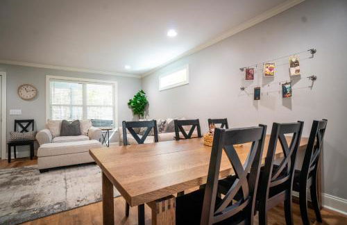 Par-Tee Haus I- Game Room & Hot Tub-Walk to Helen - Foto 54