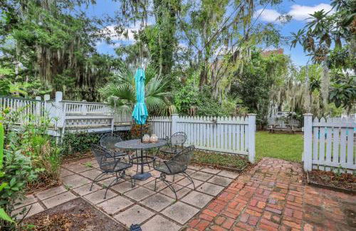 Gallery 1897 - Photo 44